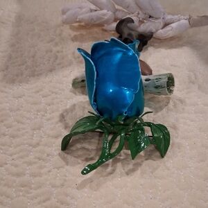 TEAL & GREEN ENAMEL METAL ROSE BUD BROOCH READ DESC